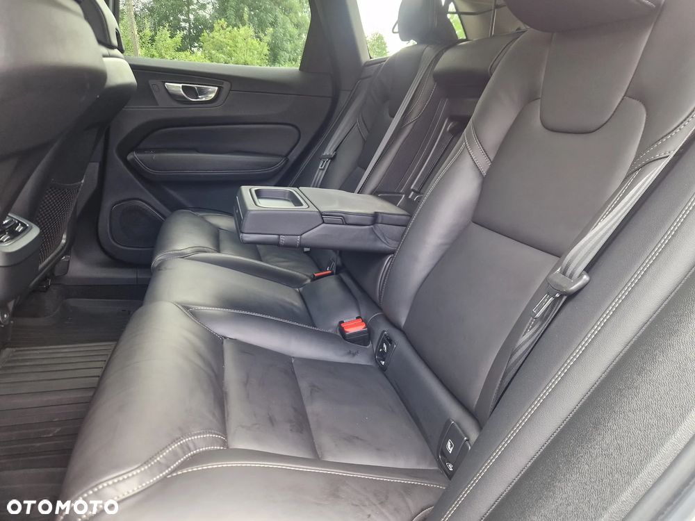 Volvo XC 60 B5 D AWD Geartronic Momentum - 15