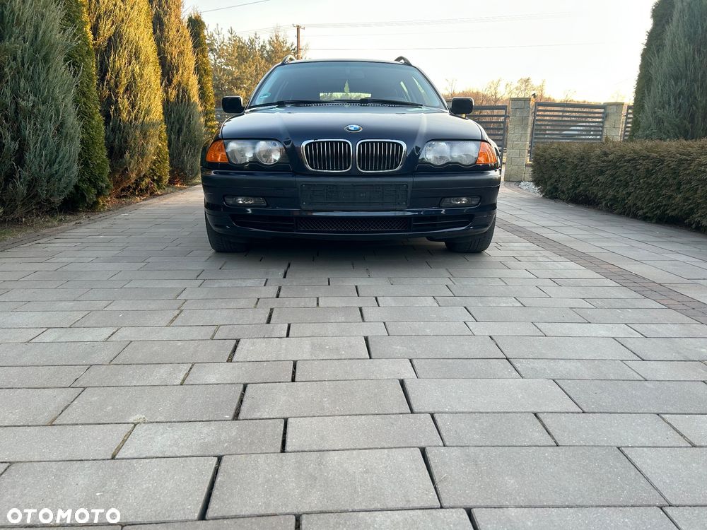 BMW Seria 3 328i - 3
