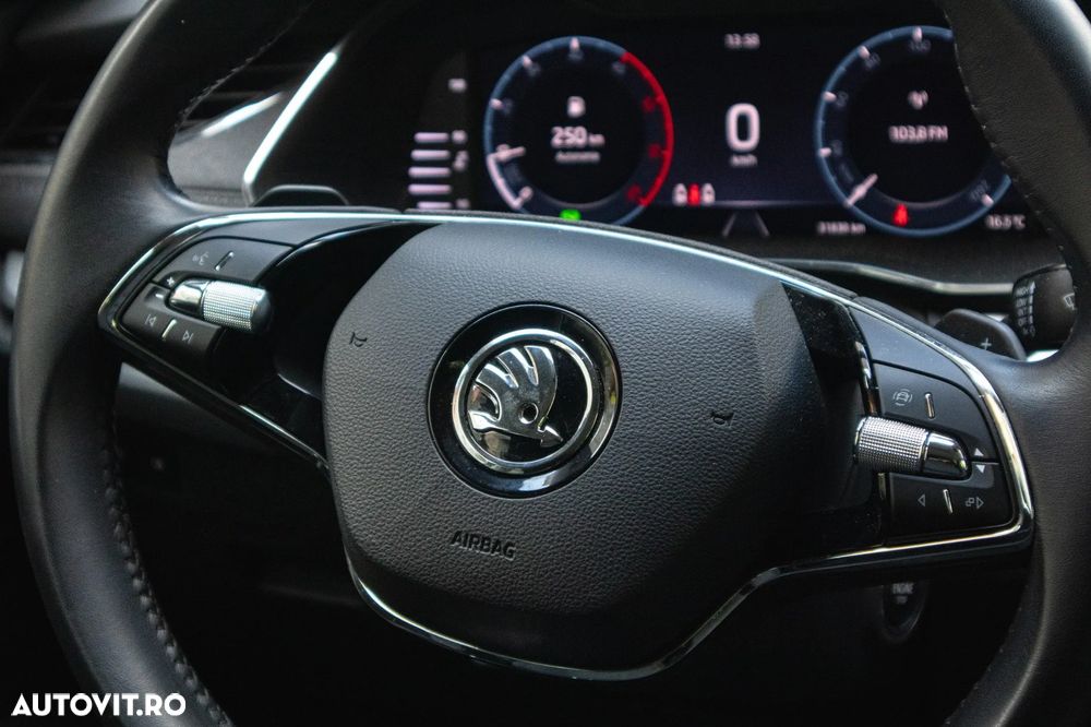 Skoda Octavia 2.0 TDI DSG Style - 10