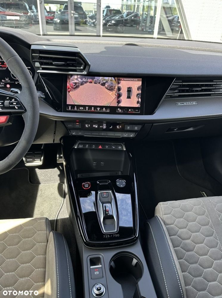 Audi RS3 Limousine - 23