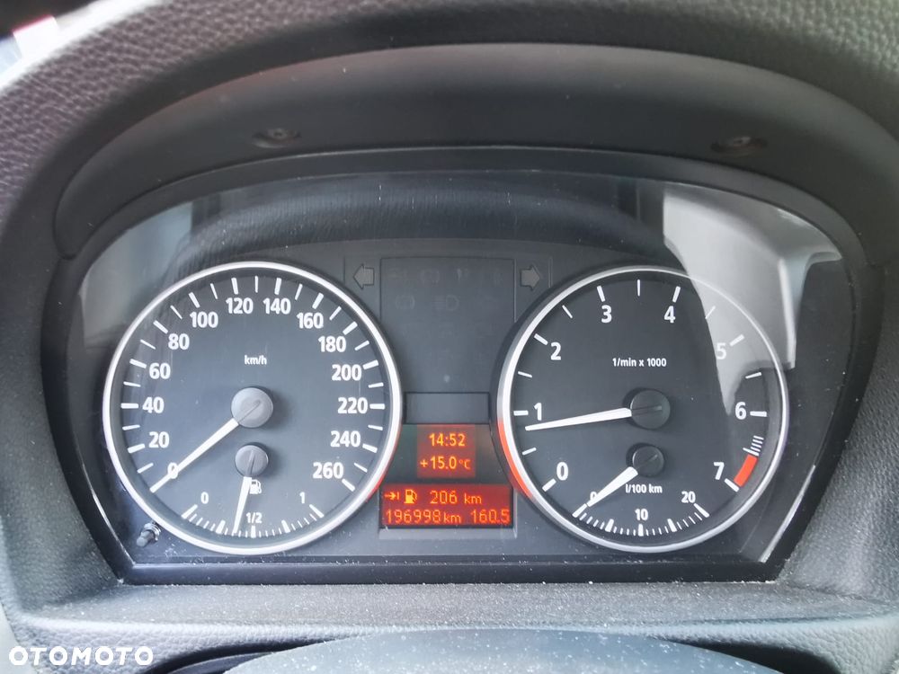 BMW Seria 3 320i - 13