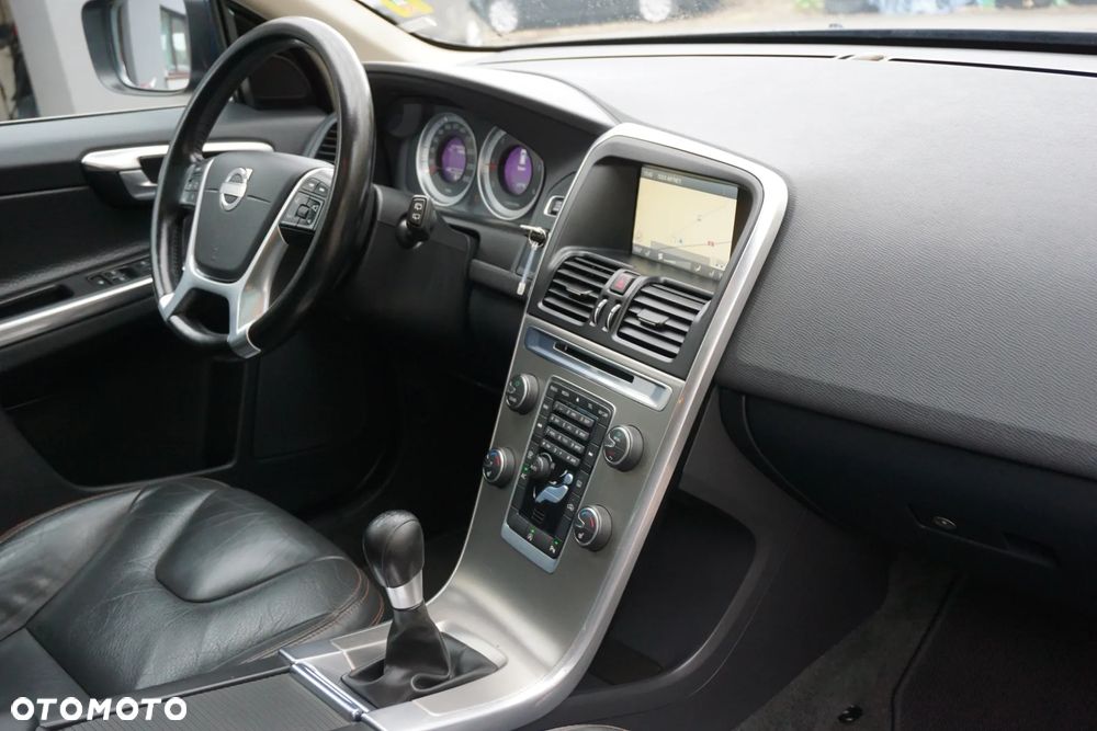 Volvo XC 60 D3 Momentum - 19