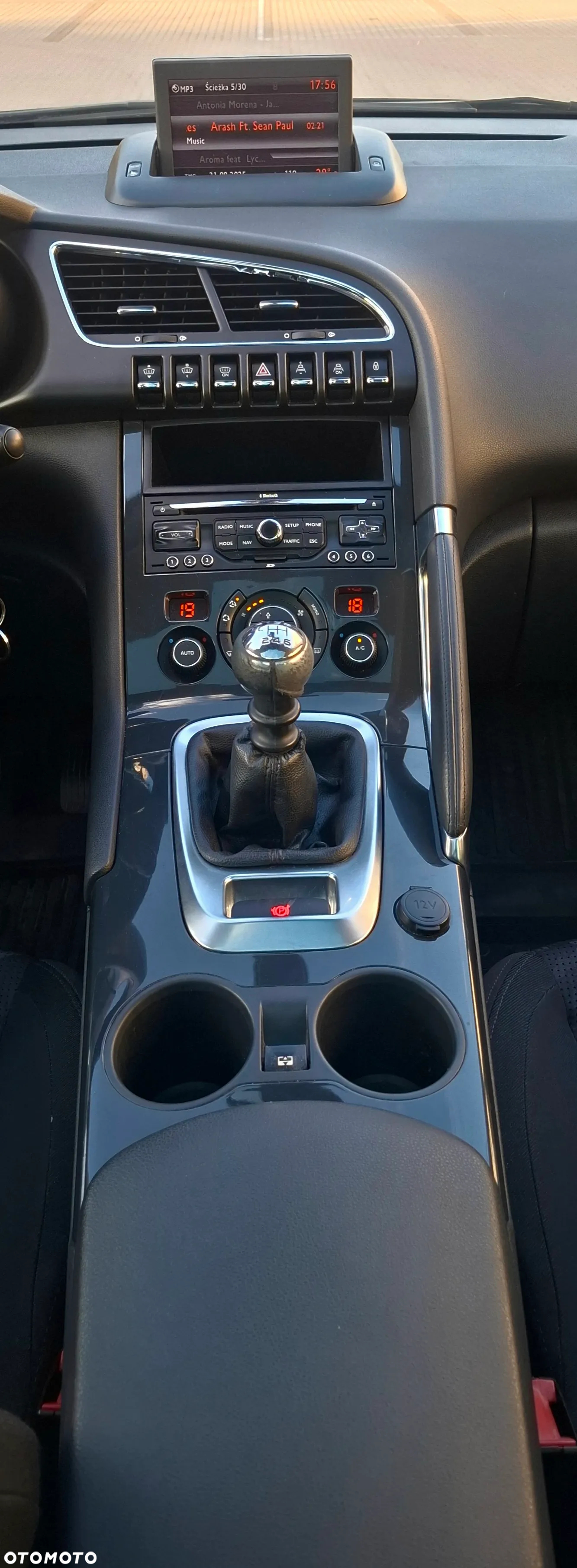 Peugeot 3008 HDi FAP 110 Platinum - 17