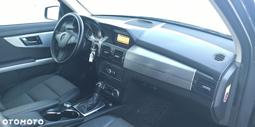 Mercedes-Benz GLK 220 CDI DPF 4Matic BlueEFFICIENCY 7G-TRONIC SPORT EDITION - 28