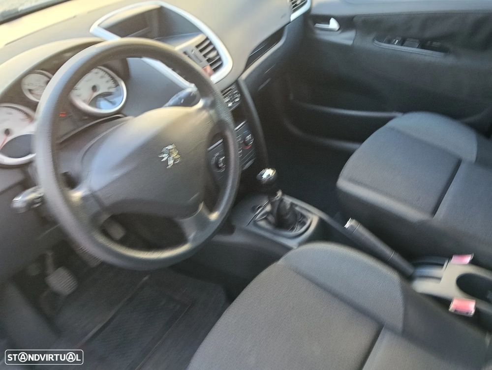 Peugeot 207 1.4 HDi Active - 11