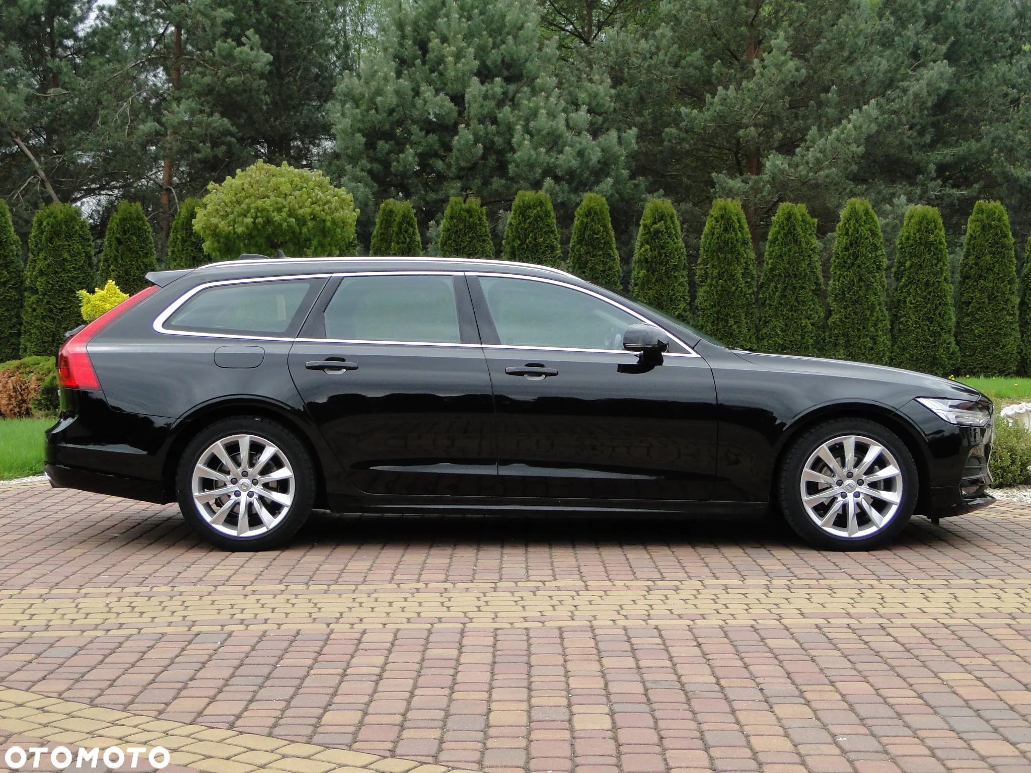 Volvo V90 D4 Momentum Pro - 8