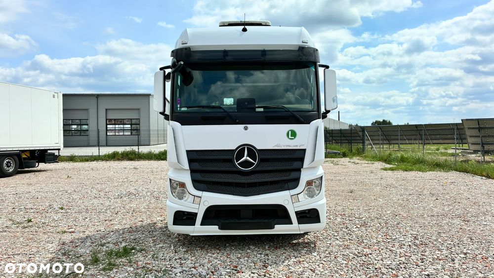 Mercedes-Benz Actros - 5