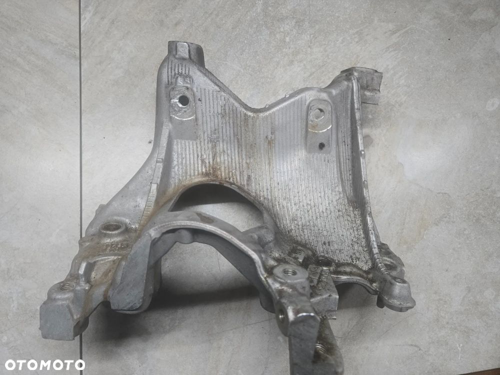 AUDI A4 B9 ŁAPA WSPORNIK MOCOWANIE ZAWIESZENIA LEWA PRZÓD - 8