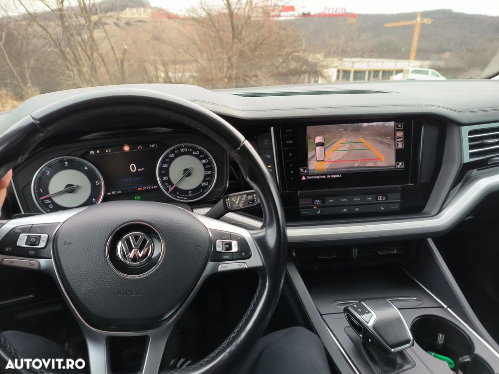 Volkswagen Touareg - 17