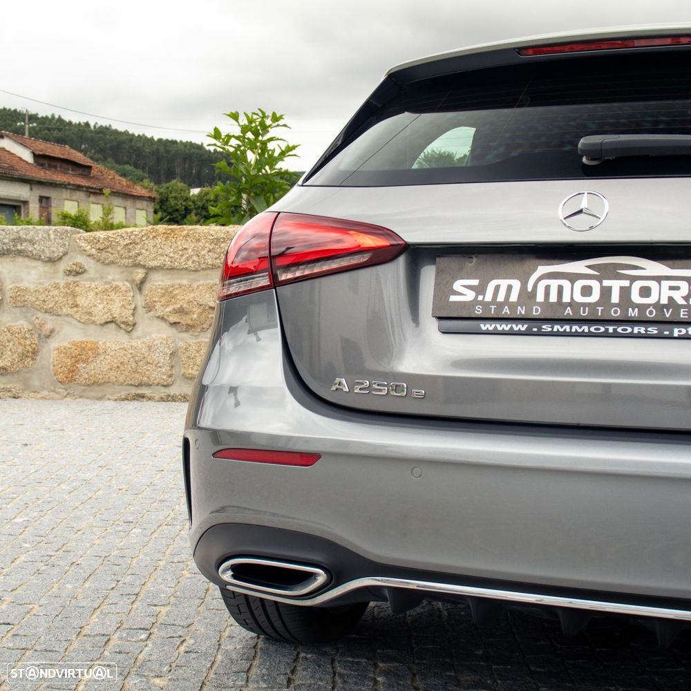 Mercedes-Benz A 250 e 8G-DCT AMG Line - 6