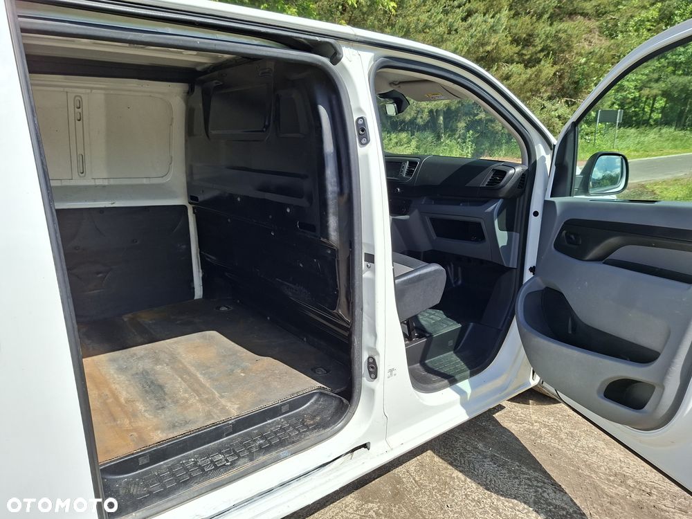 Opel Vivaro jak Expert Proace i Jumpy - 12