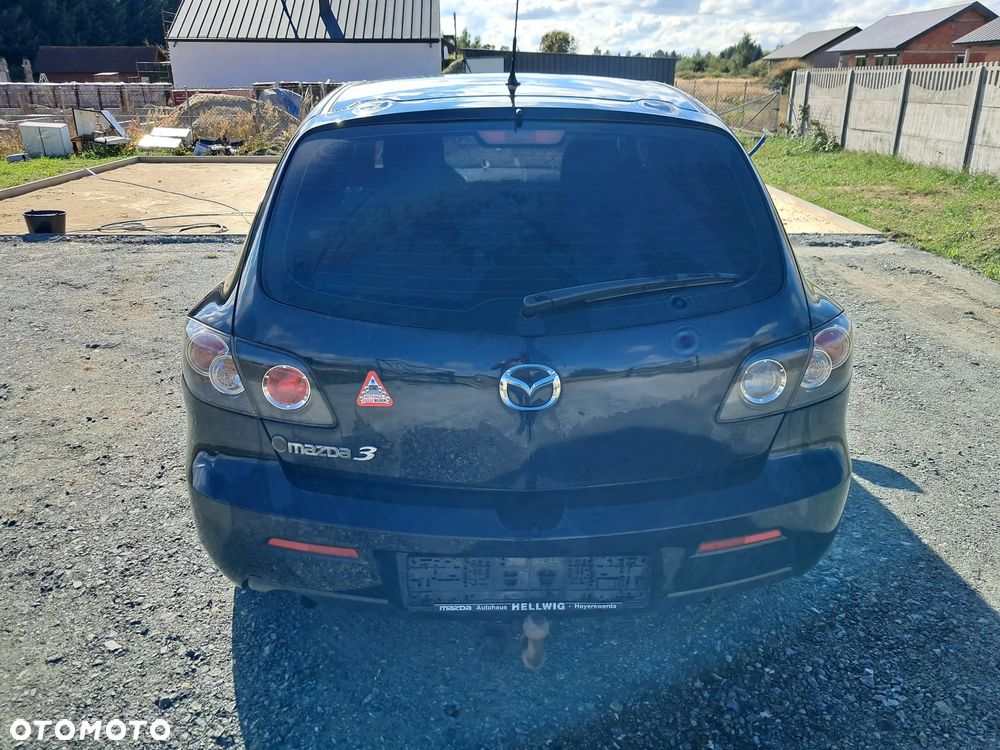 Mazda 3 1.6 Active + - 6