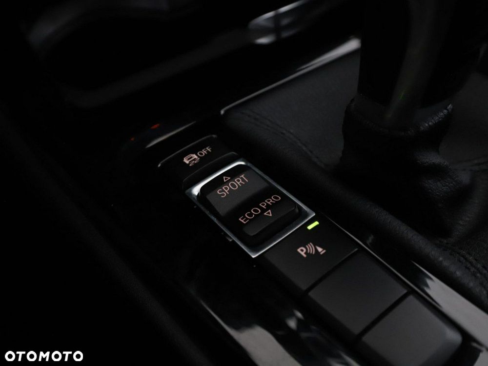 BMW X1 sDrive20d xLine - 29
