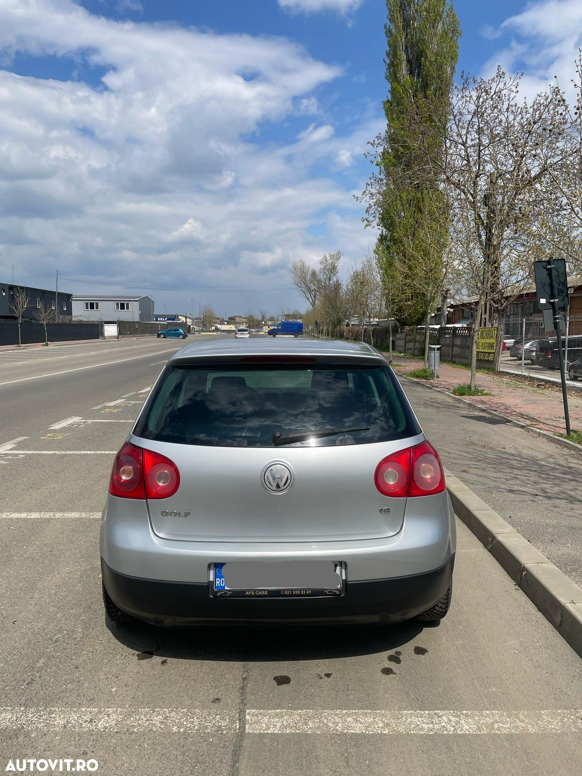 Volkswagen Golf 1.6 Comfortline - 5
