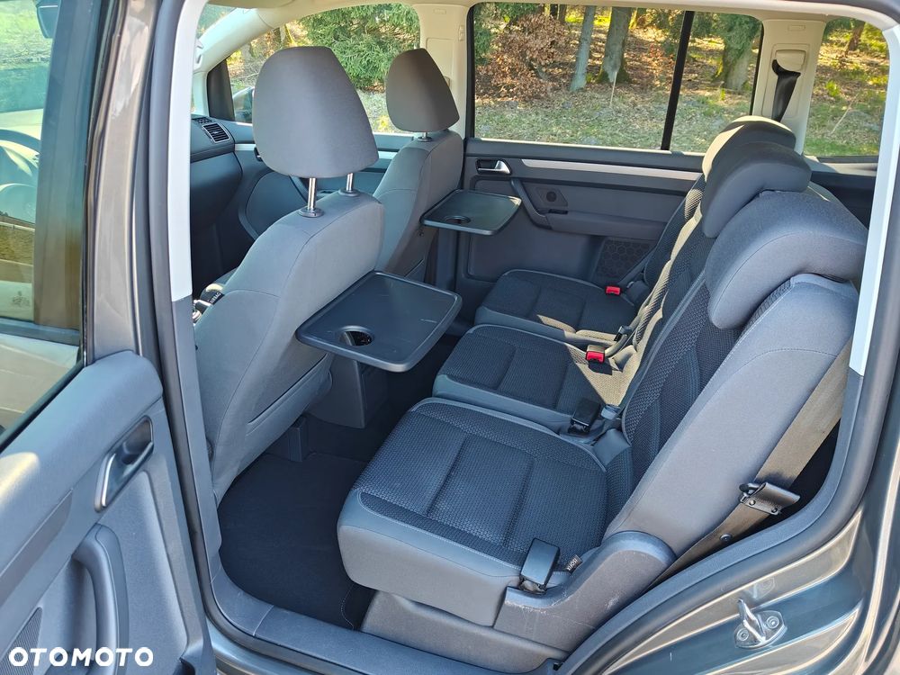 Volkswagen Touran 2.0 TDI DPF Comfortline - 23