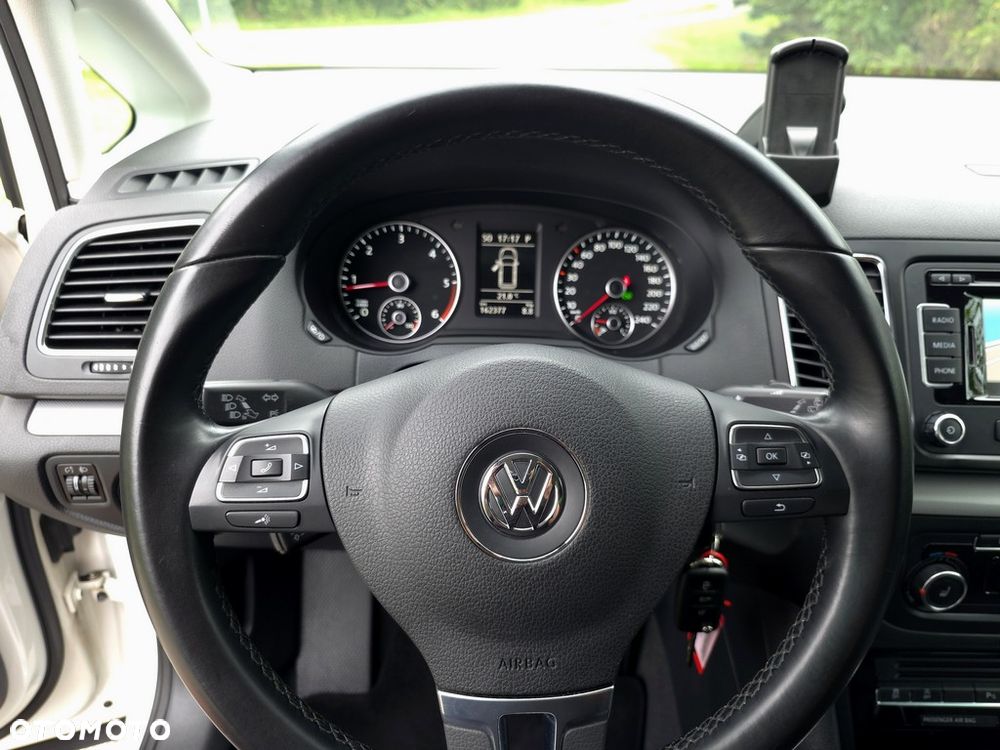 Volkswagen Sharan 2.0 TDI Comfortline DSG - 21