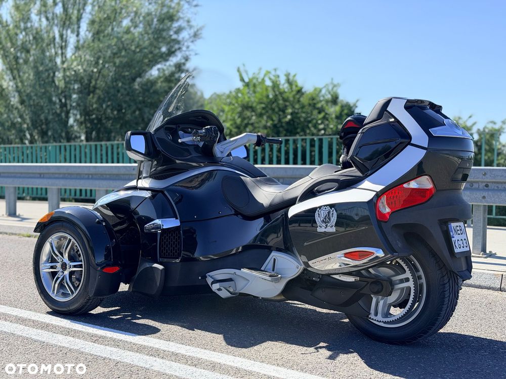 Can-Am Spyder - 1