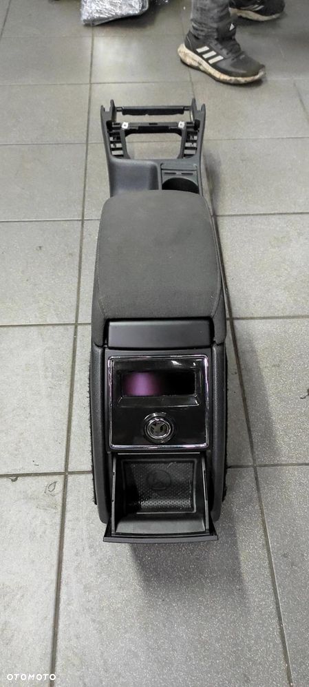 Tunel środkowy Skoda SuperB II KOMPLETNY SPRAWNY - 2