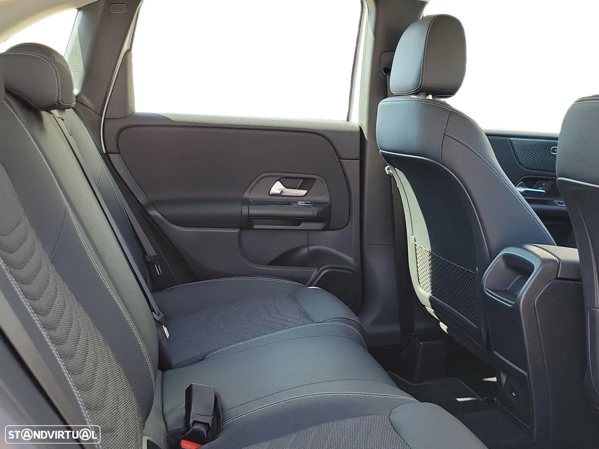 Mercedes-Benz B 180 d - 15