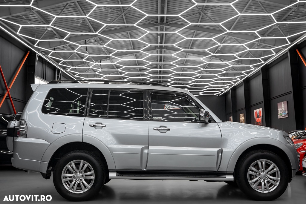 Mitsubishi Pajero 3.2 DI-D Automatik Top - 27