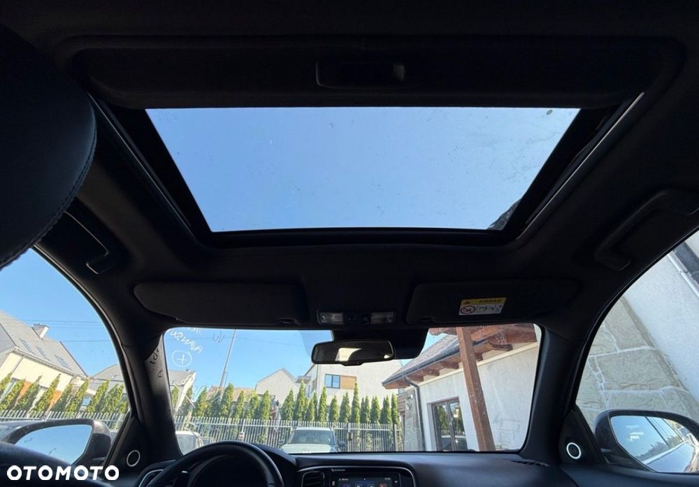 Mitsubishi Outlander - 20