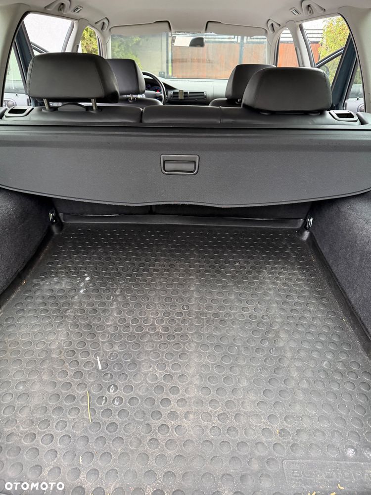 Volkswagen Passat 1.9 TDI 4Motion Highline - 10