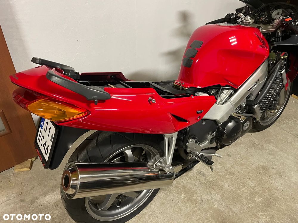 Honda VFR - 19