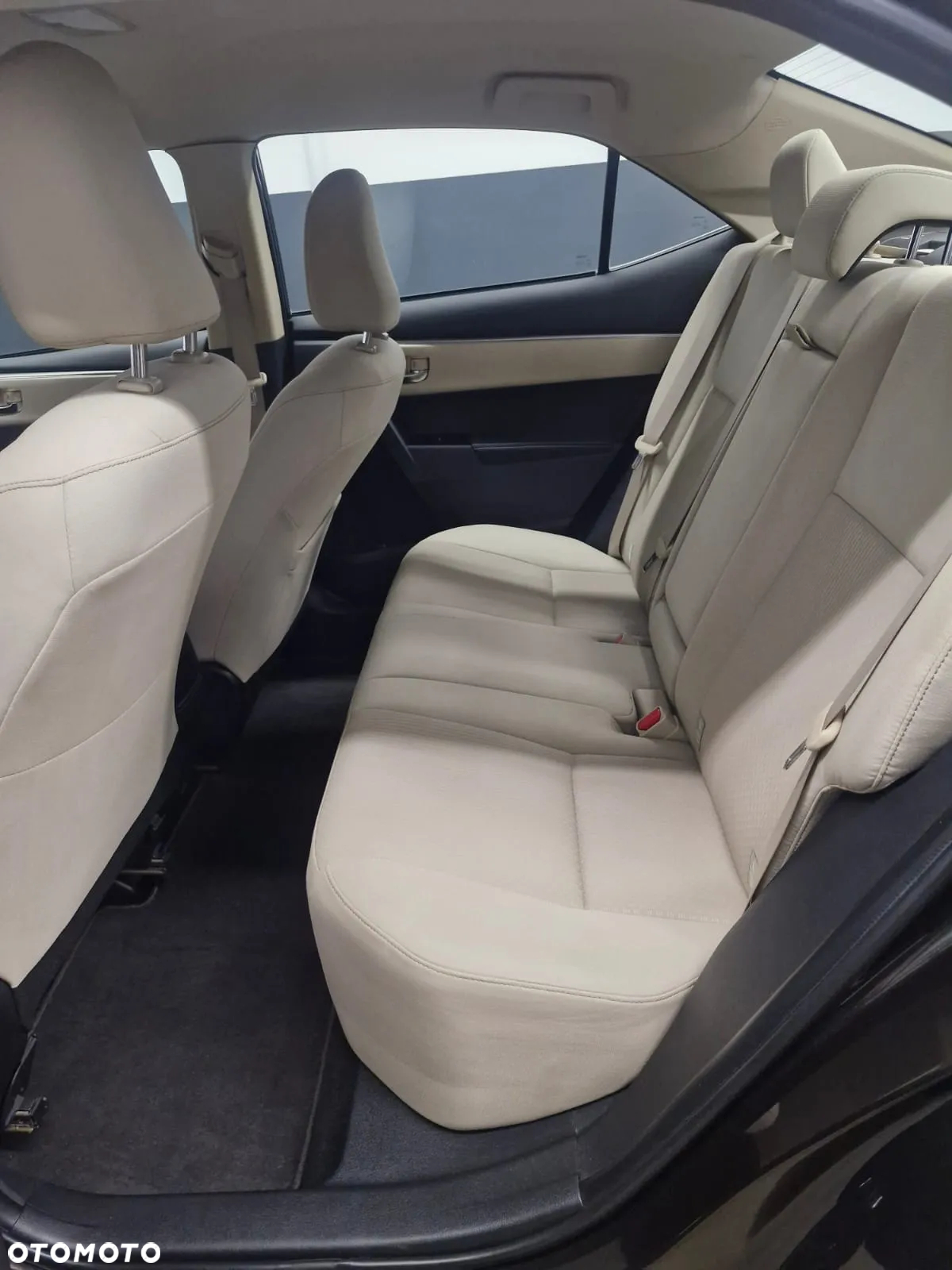 Toyota Corolla 1.6 Prestige EU6 - 13