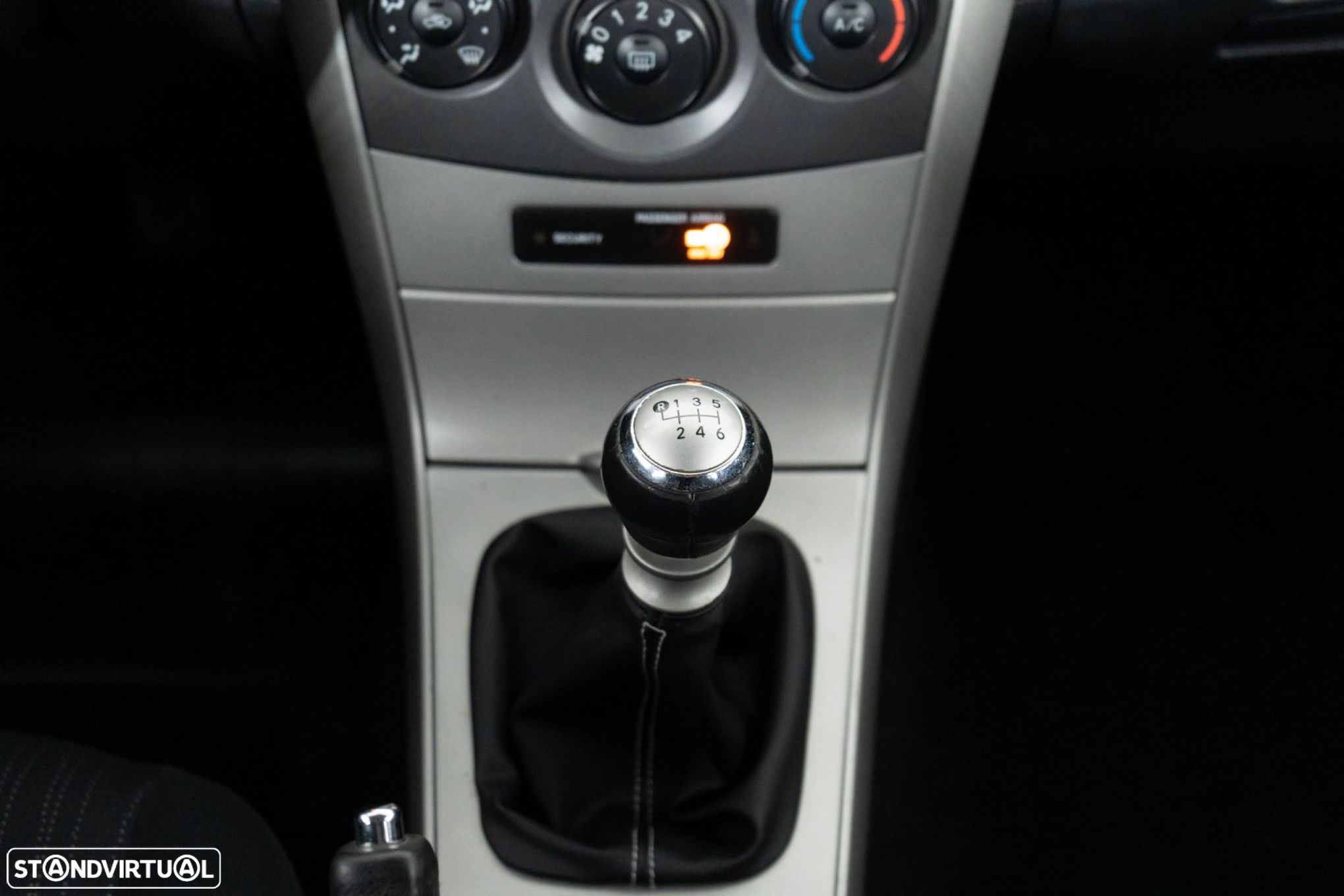 Toyota Corolla 1.4 D-4D Comfort - 19