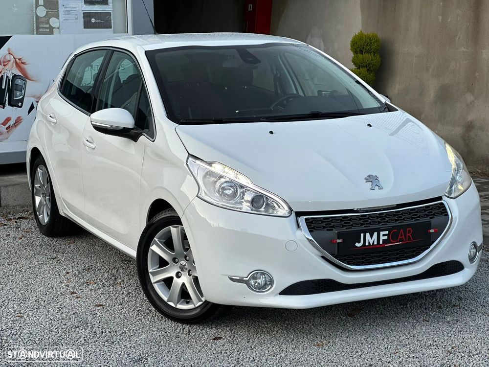 Peugeot 208 e-HDi 92 Stop&Start Style - 1
