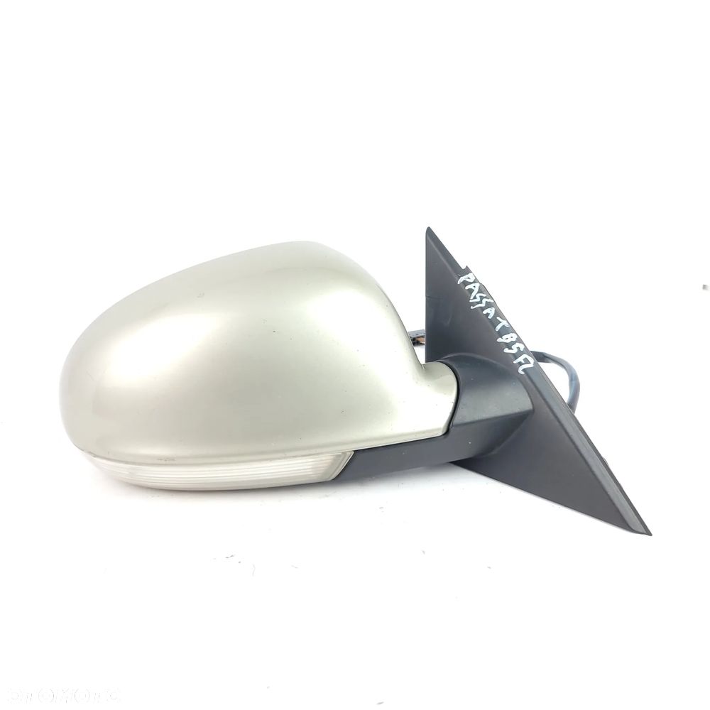 VW PASSAT B5 FL LIFT LUSTERKO PRAWE Z KIERUNKOWSKAZEM KIERUNKIEM 03-05 6 PIN EUROPA ZŁOTE - 5