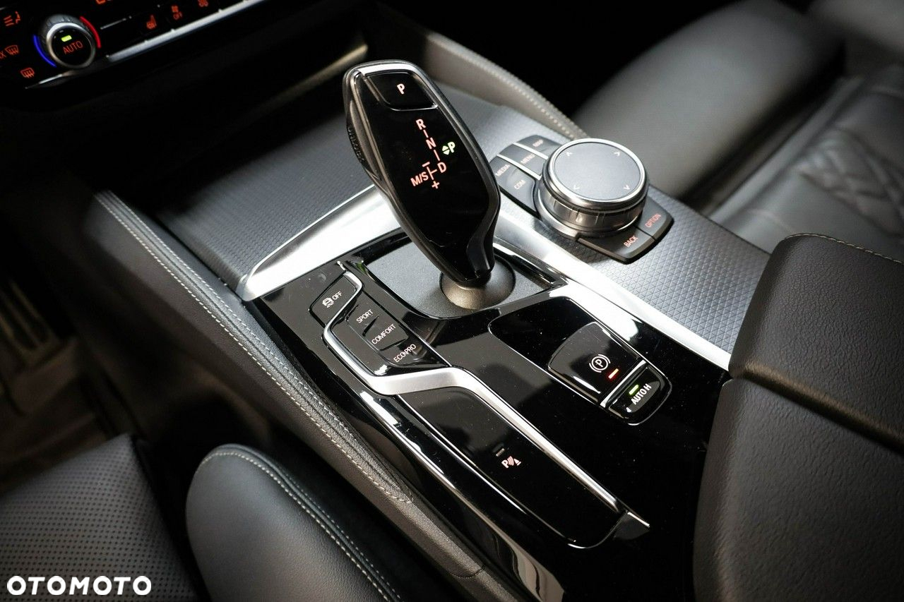 BMW Seria 5 - 22