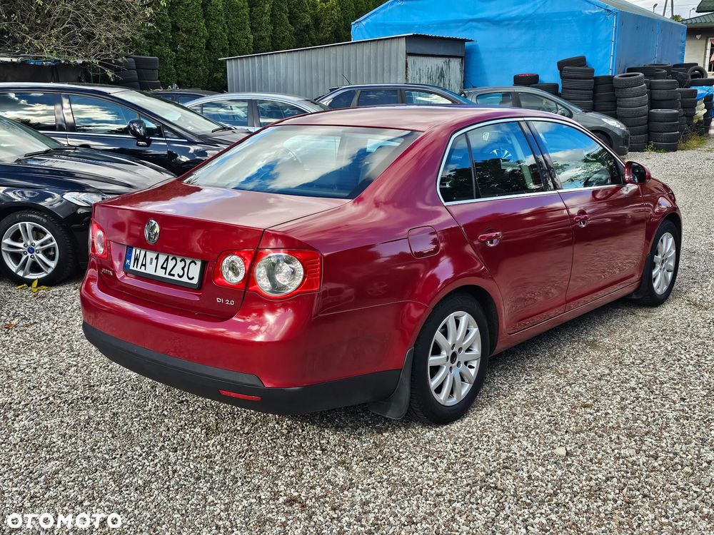 Volkswagen Jetta 2.0 TDI Comfortline - 3