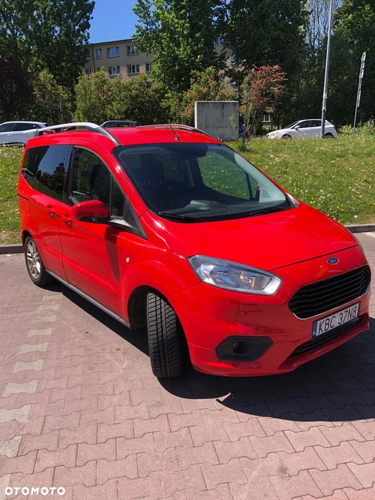 Ford Tourneo Courier 1.0 EcoBoost S&S Titanium - 4