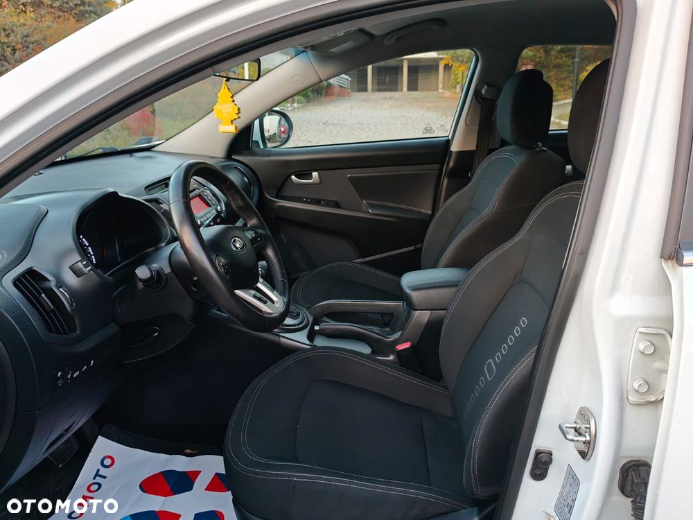Kia Sportage 2.0 CRDI 4WD Automatik Dream-Team Edition - 9
