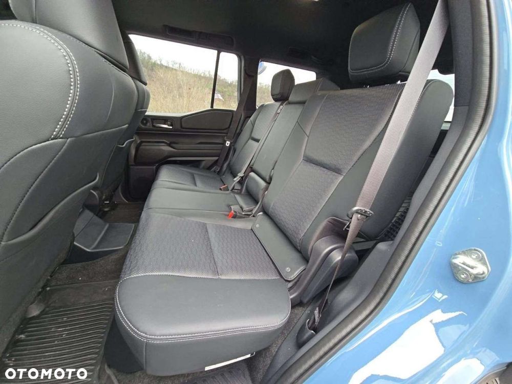 Toyota Land Cruiser - 12