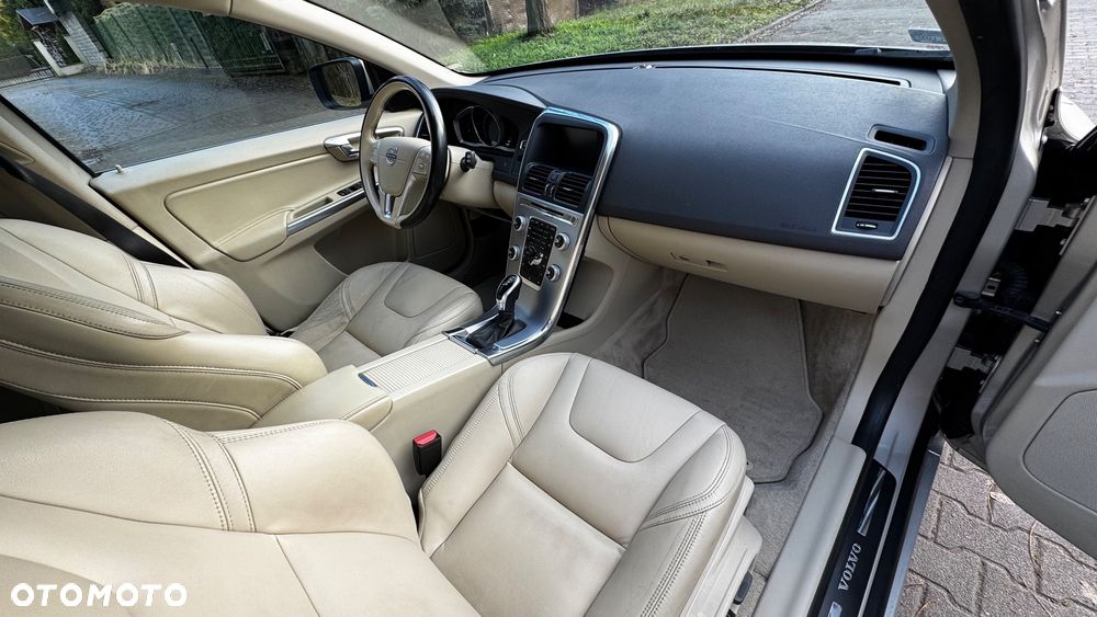 Volvo XC 60 D3 Drive-E Summum - 11