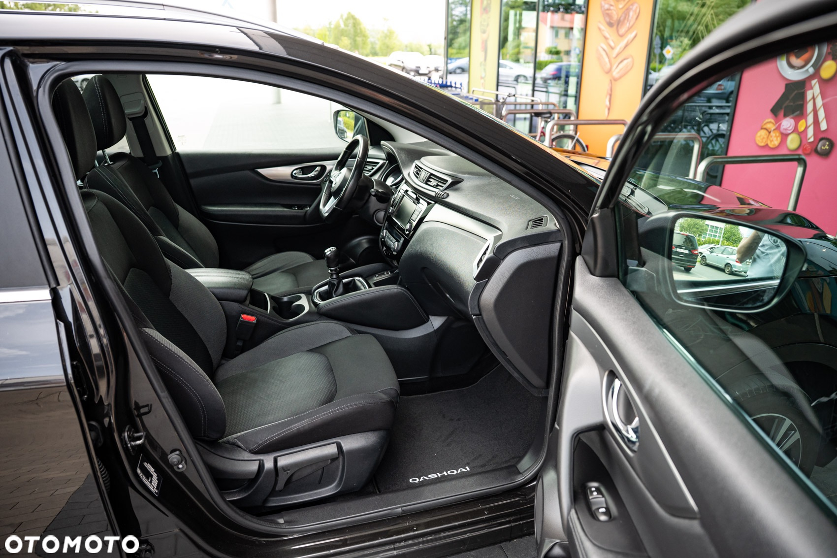 Nissan Qashqai 1.3 DIG-T N-Connecta - 8