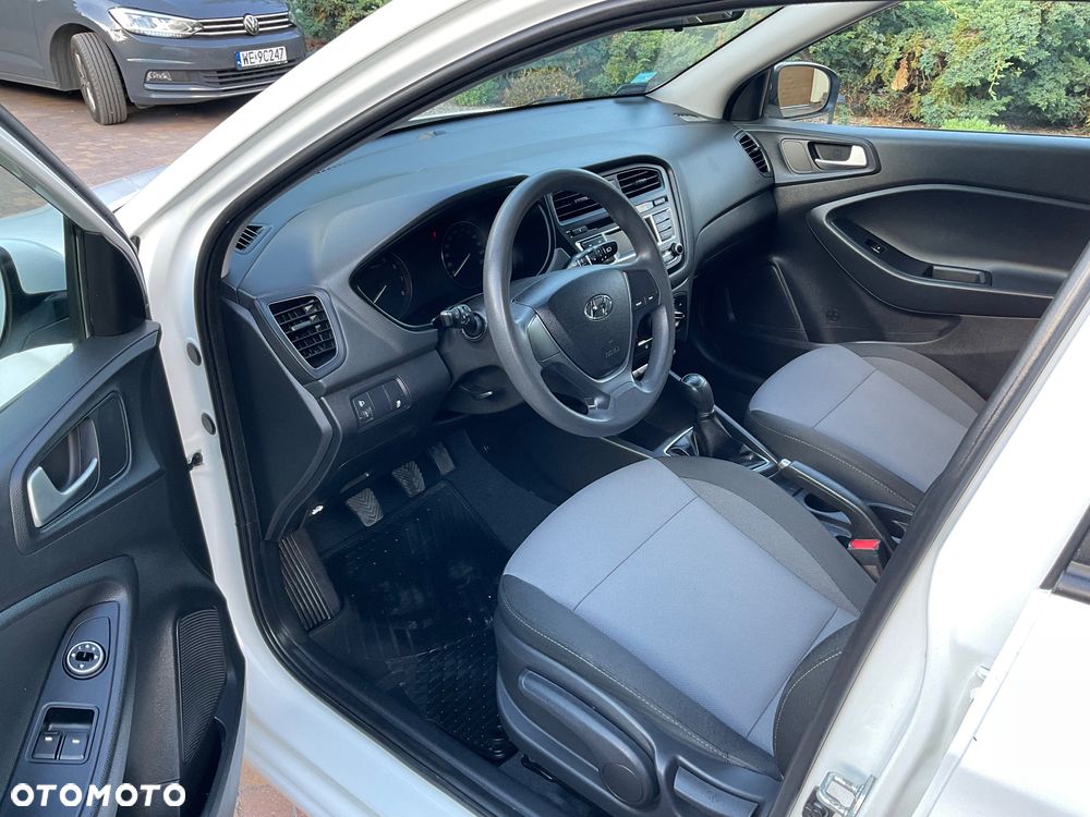 Hyundai i20 - 10