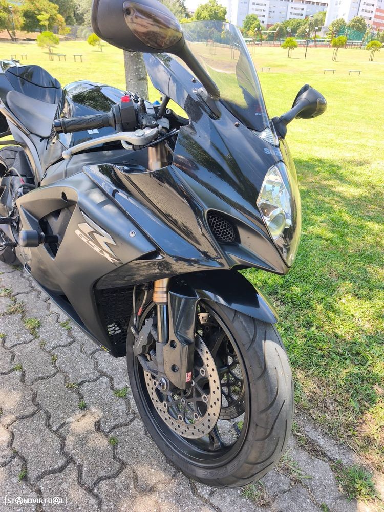 Suzuki GSX-R 1000 - 10