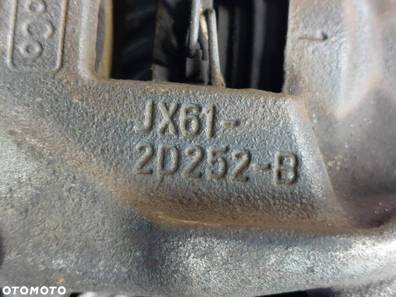 TARCZE HAMULCOWE TYŁ + KLOCKI + ZACISKI FORD FOCUS MK4 JX61-2D252-B - 3
