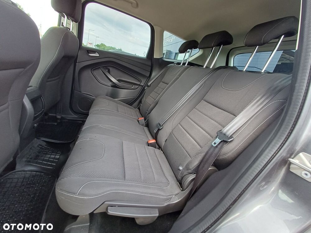 Ford Kuga 2.0 TDCi FWD Titanium - 23