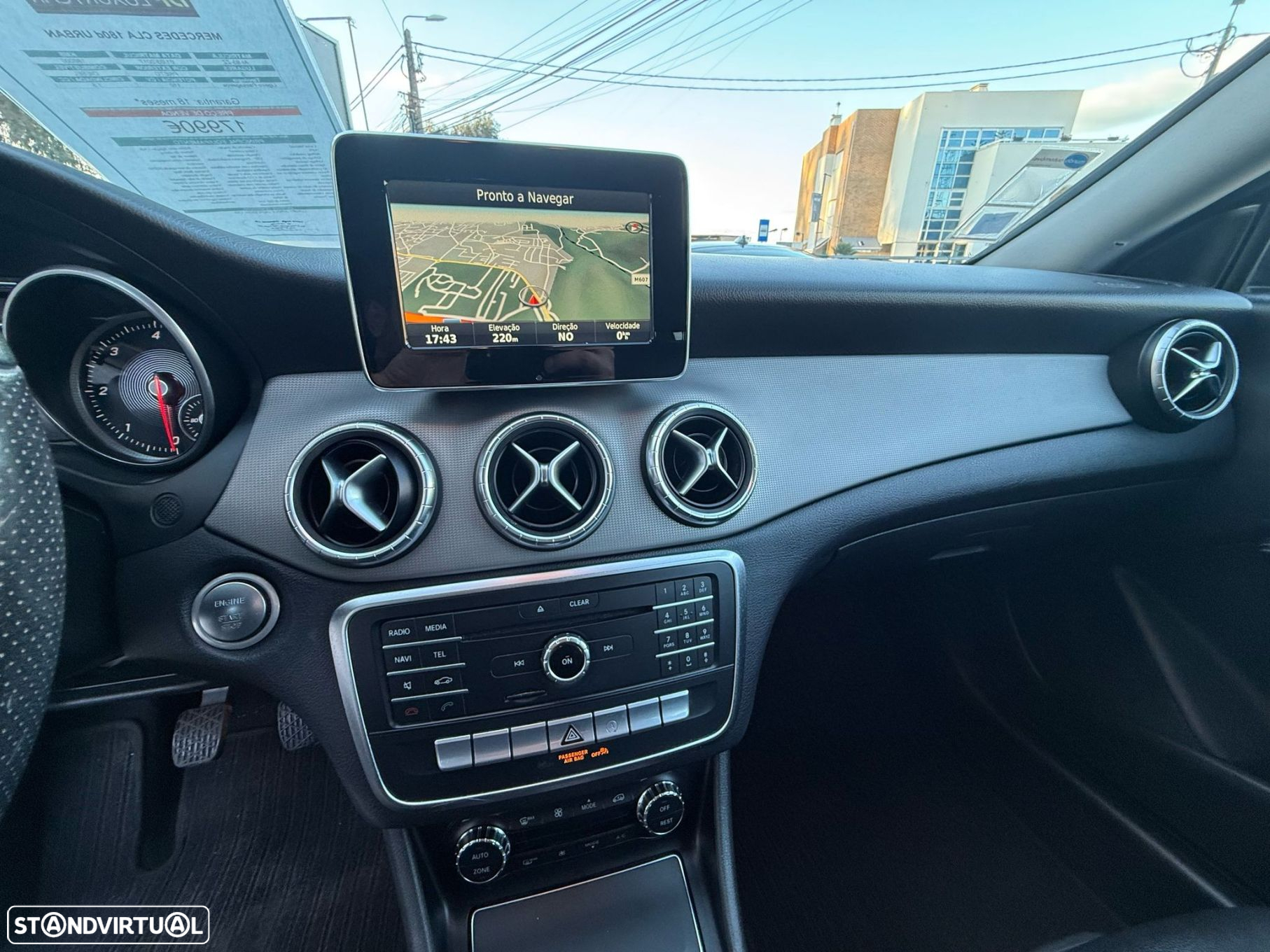 Mercedes-Benz CLA 180 d Shooting Brake Urban - 18