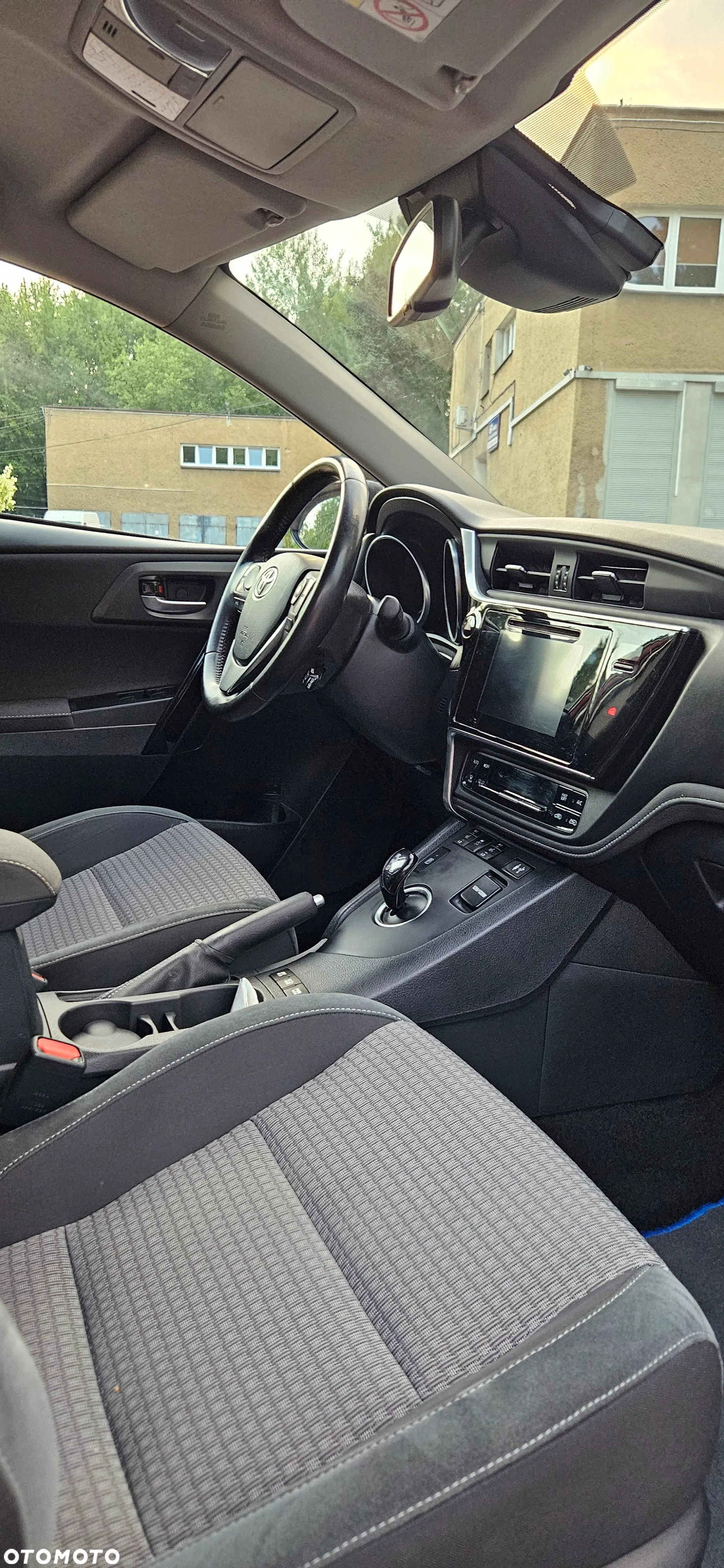 Toyota Auris 1.8 VVT-i Hybrid Automatik Edition-S - 14