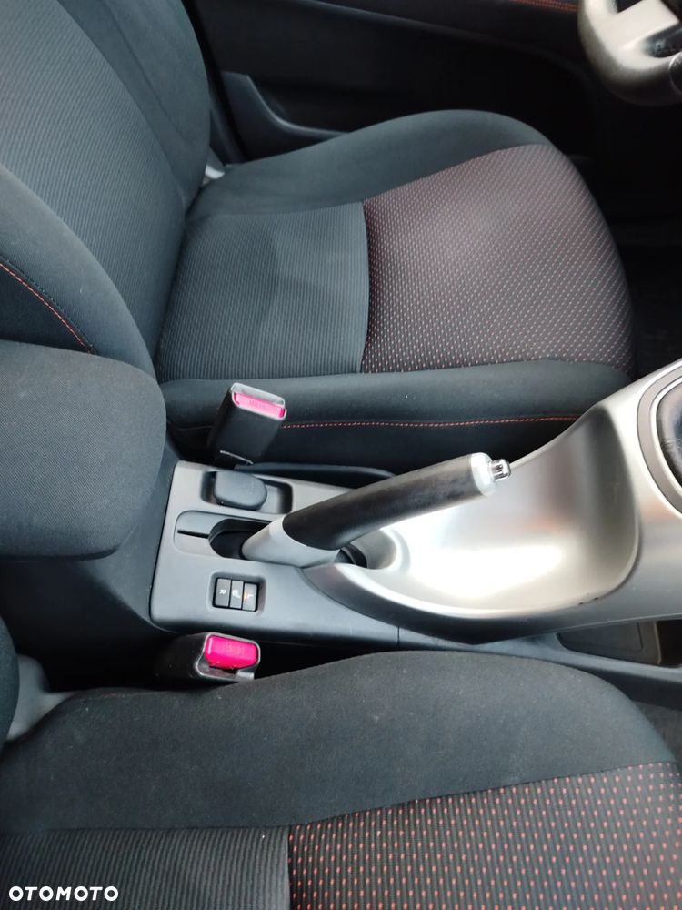 Toyota Auris 2.0 D-4D - 5