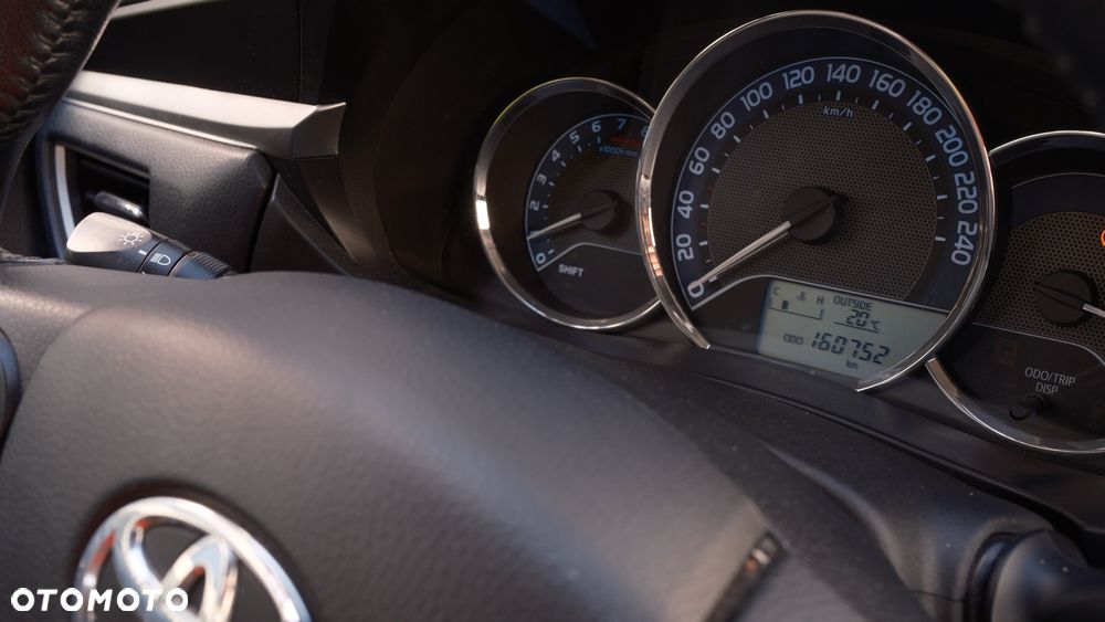 Toyota Corolla 1.6 Active - 19