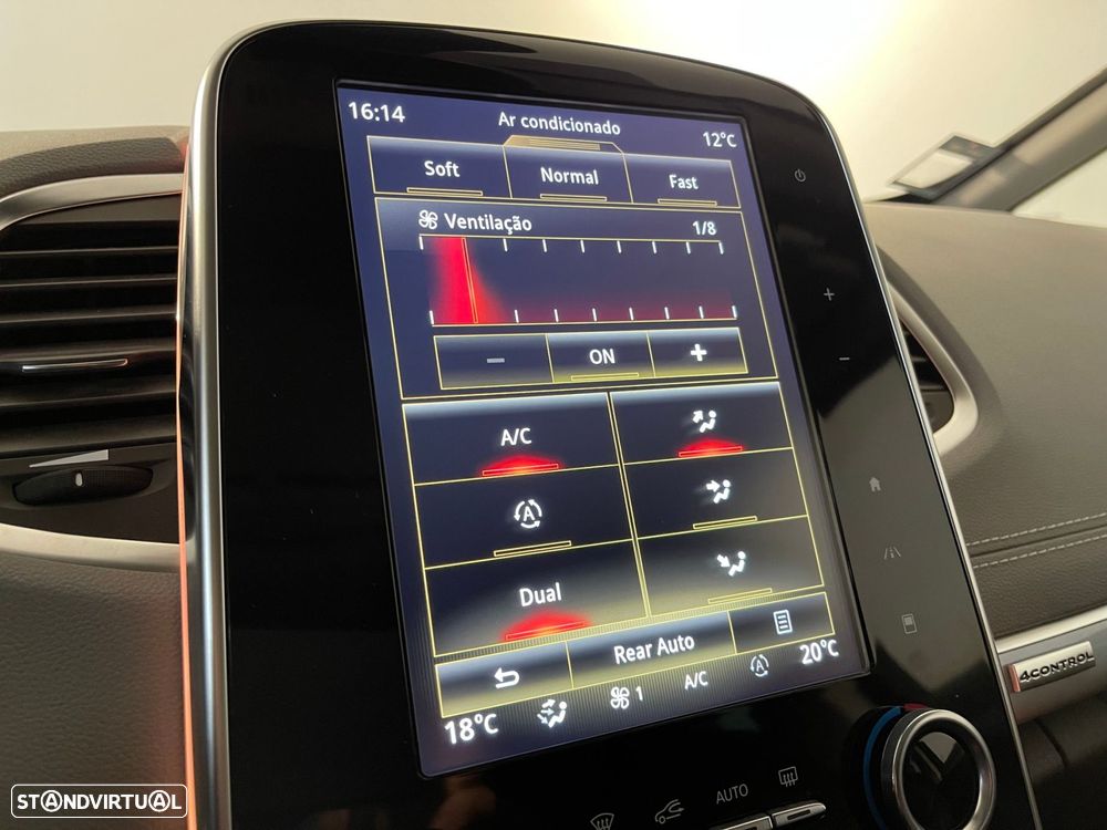 Renault Espace 2.0 dCi Initiale Paris 7L EDC - 26