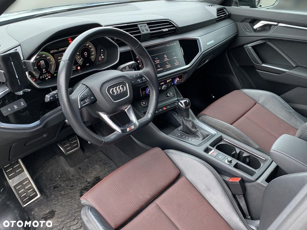 Audi Q3 Sportback - 11