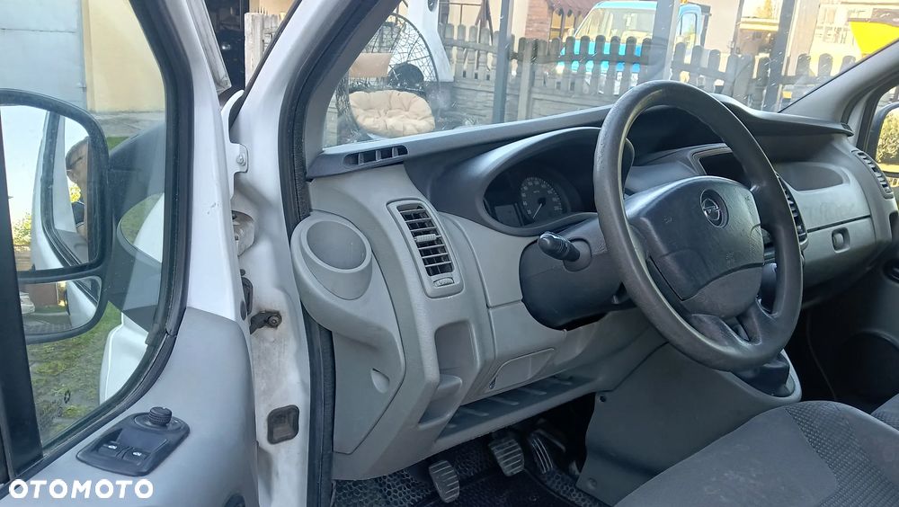 Opel Vivaro - 9