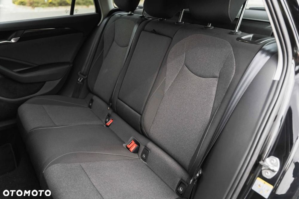 Volkswagen Passat Variant - 24